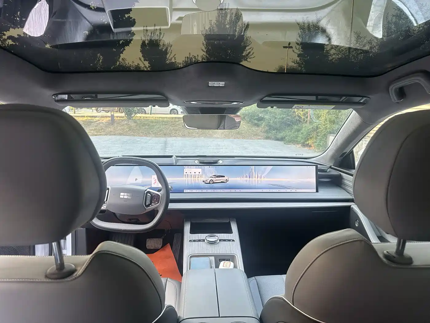 Photo 7 - Geely Galaxy Galaxy E8