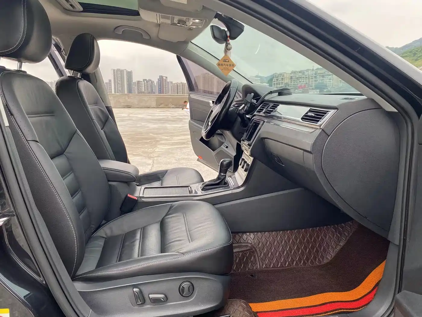 Volkswagen Passat 2016 330TSI DSG Executive Edition фото 9