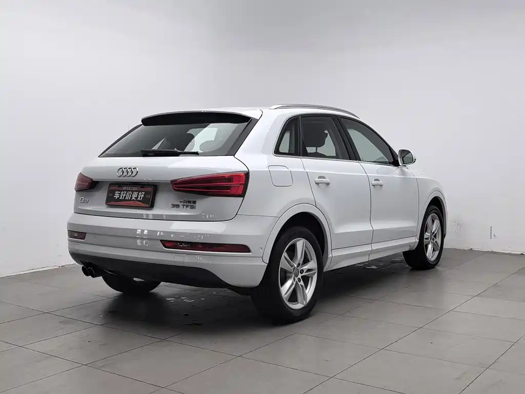Фото 2 - Audi Q3