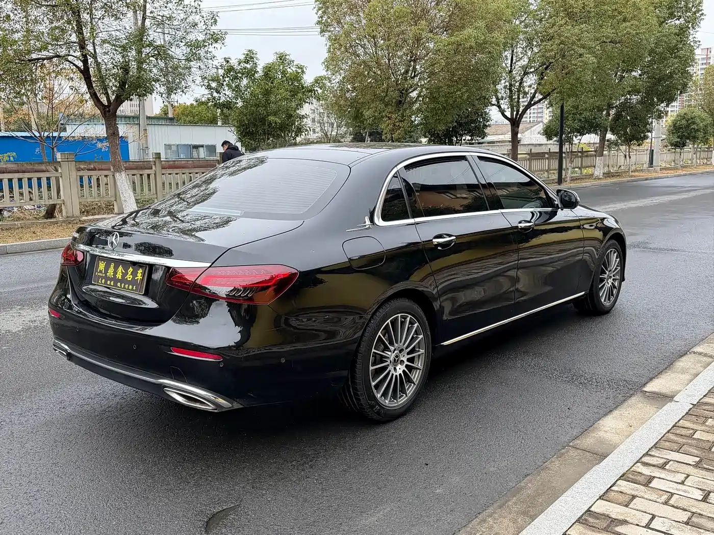 Mercedes-Benz E-Class 2022 E 260 L фото 4