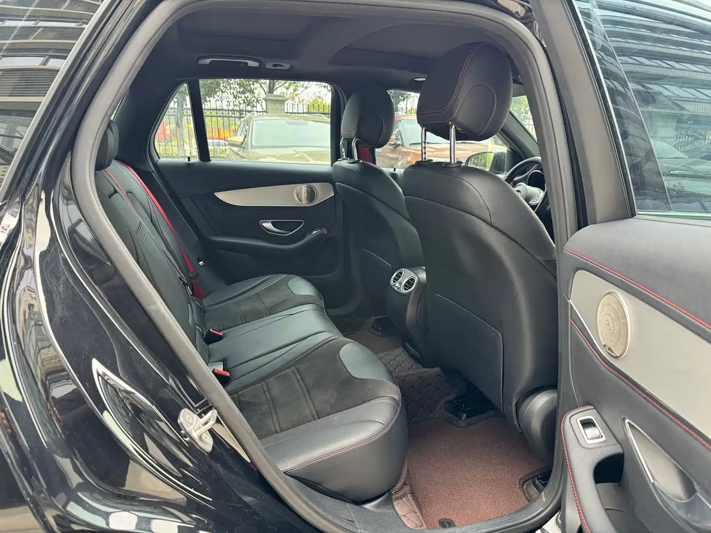 MERCEDES-BENZ GLC AMG