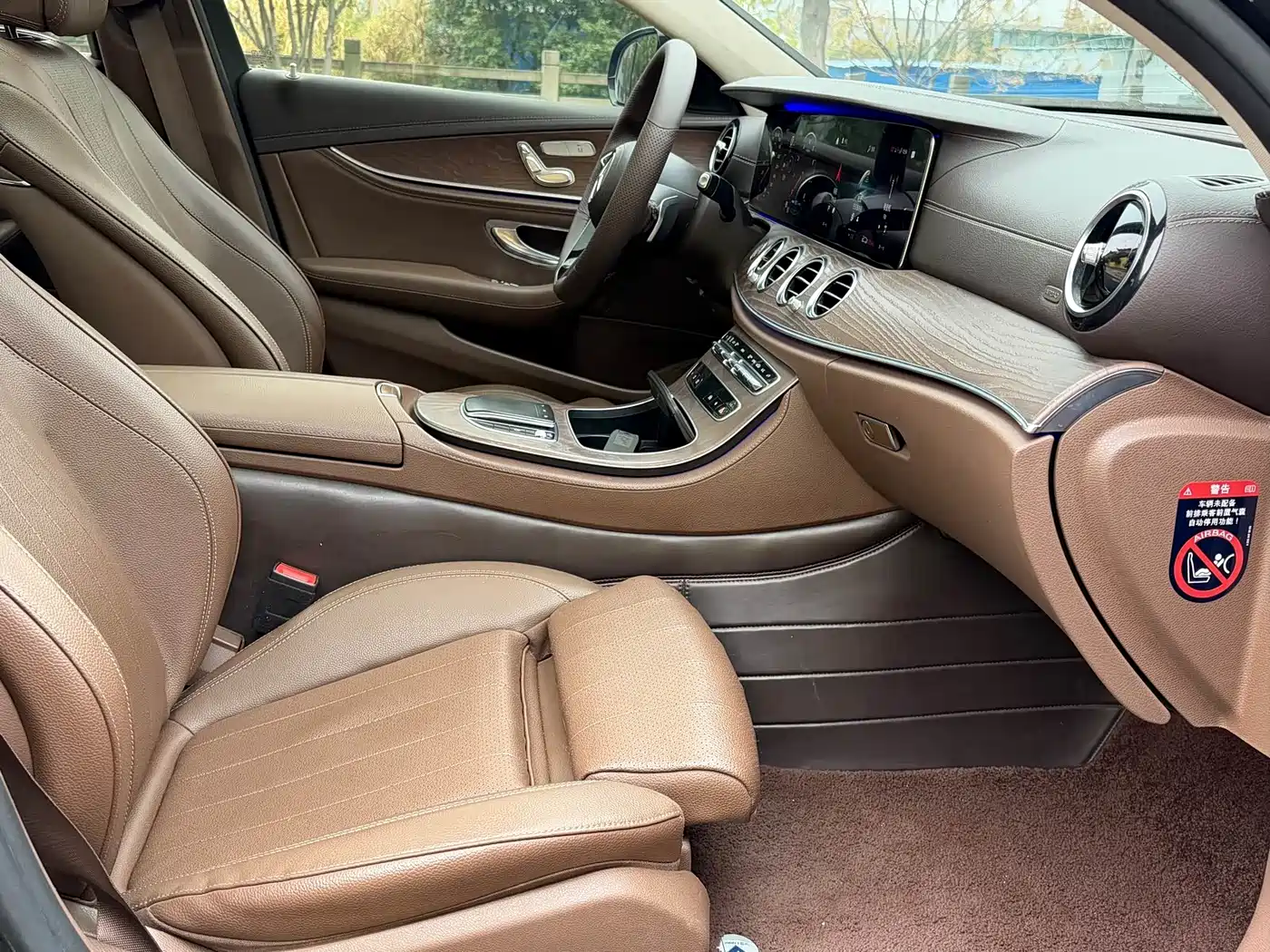 Mercedes-Benz E-Class 2022 E 260 L фото 12