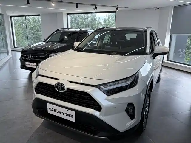 Toyota RAV4 2.0L CVT, моноприводный, 20 Юбилейная Платинум