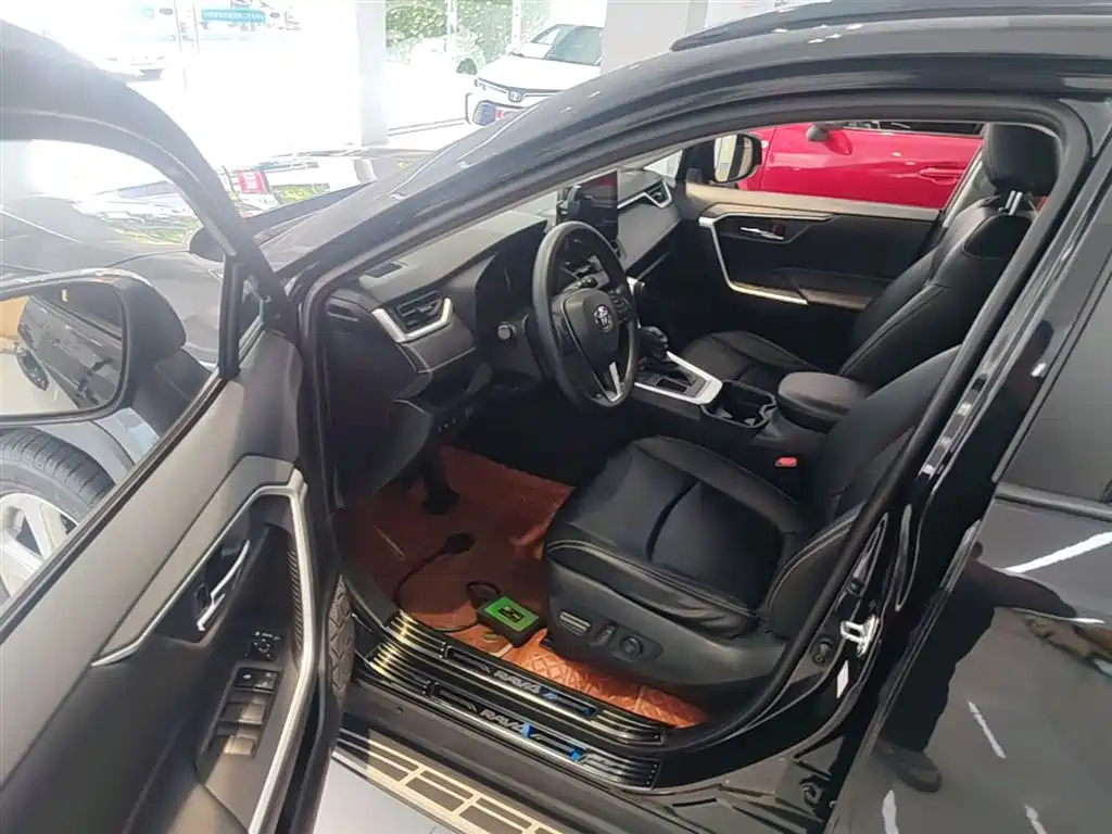 Toyota RAV4 Rongfang 2022 2.0L CVT 2WD Trend Edition фото 23