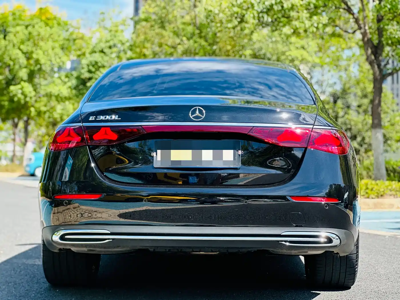 Mercedes-Benz E-Class 2024 Model E 300 L Luxury фото 17