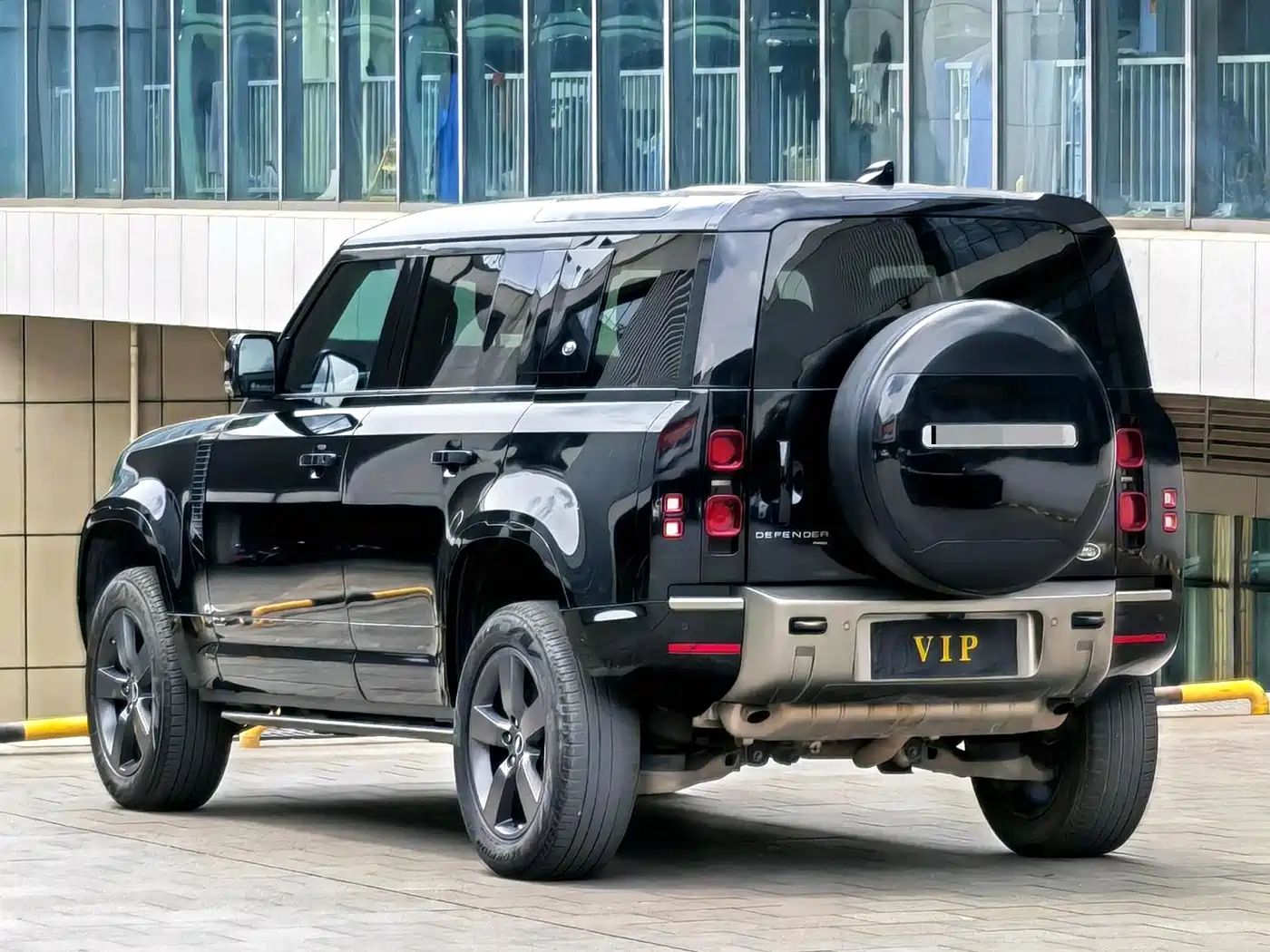 Фото 6 - Land Rover Defender