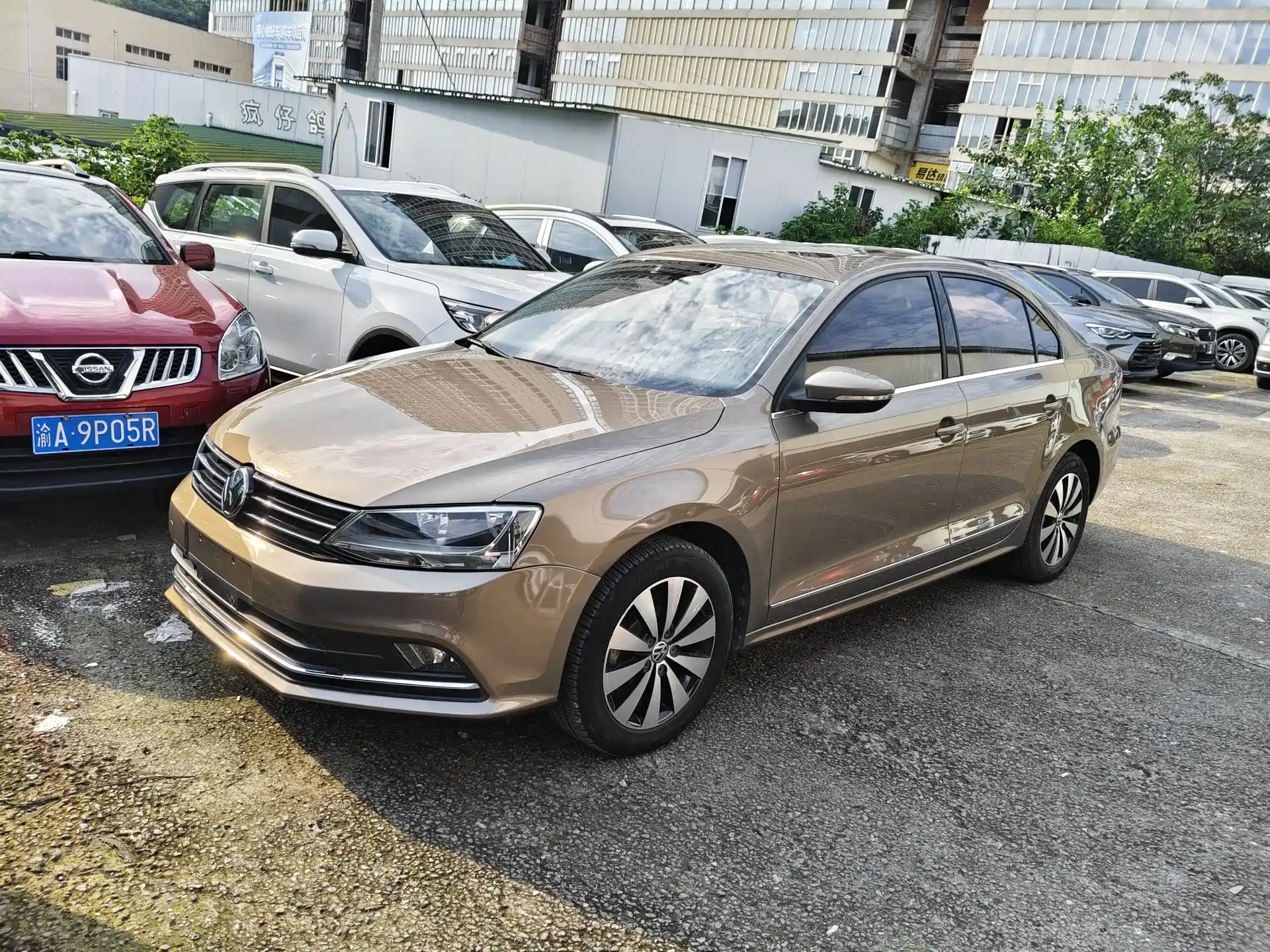 Фото 1 - Volkswagen Sagitar