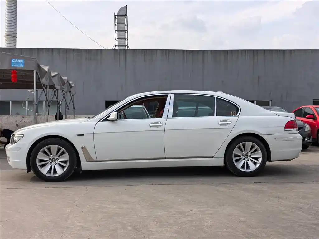 BMW 7 Series 2008 Model 730Li Leading фото 4