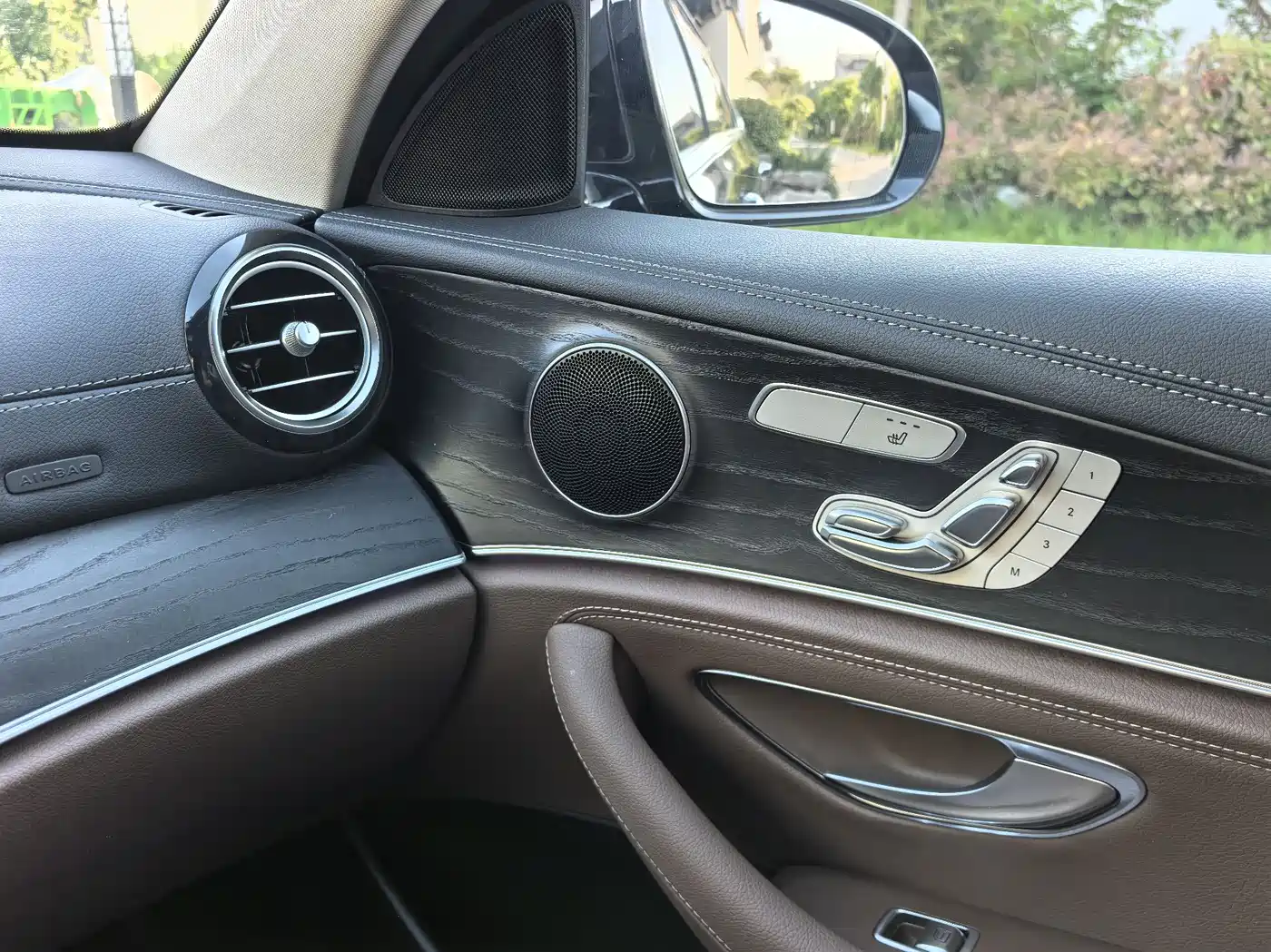 Mercedes-Benz E-Class 2016 E 300 L Sport Fashion Type фото 17
