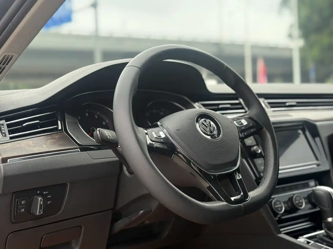 Volkswagen Magotan 2019 330TSI DSG Luxury Class China VI фото 23