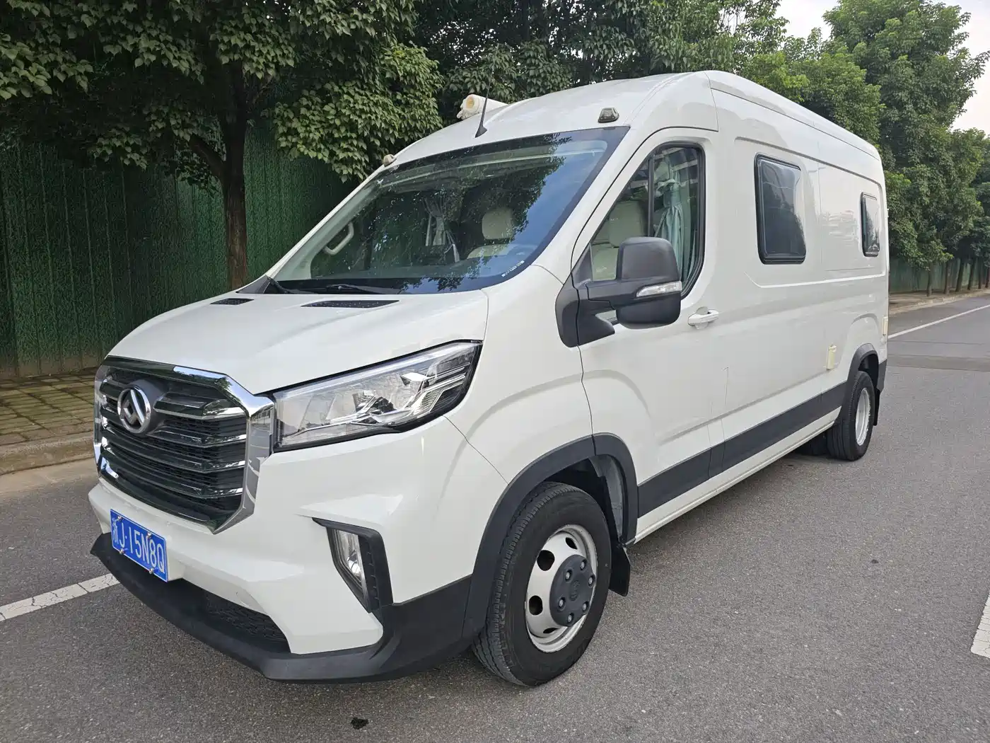 SAIC Maxus MAXUS V90 RV 2022 2021 2.0T Travel Home V90 Self-Contained Class B RV Luxury Transverse Bed