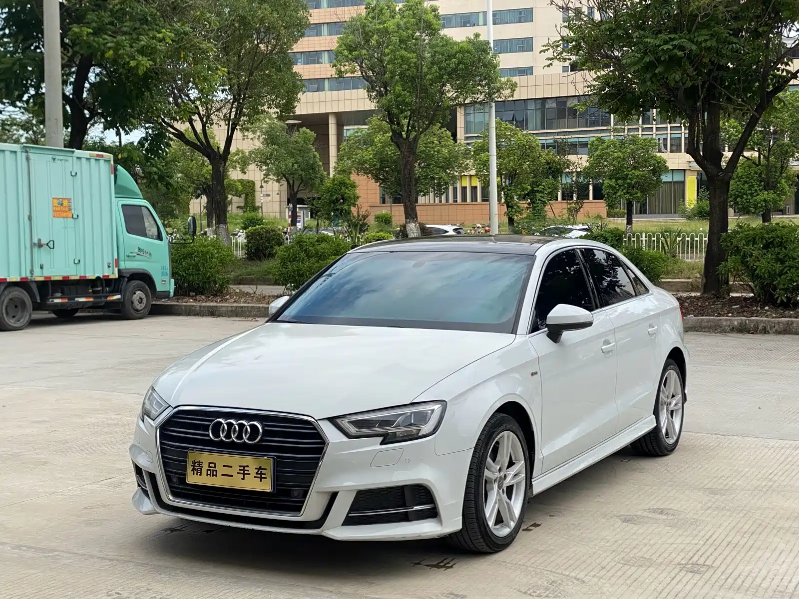 Фото 1 - Audi A3