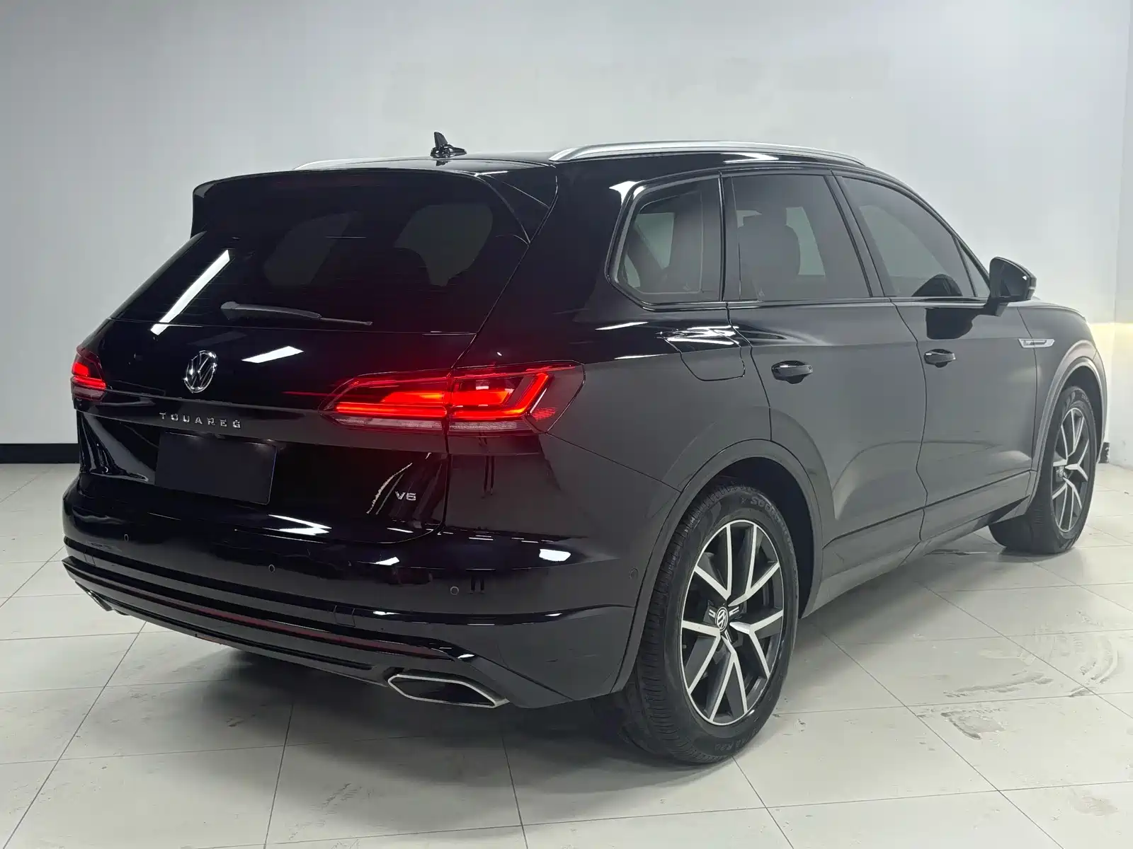 Фото 5 - Volkswagen Touareg