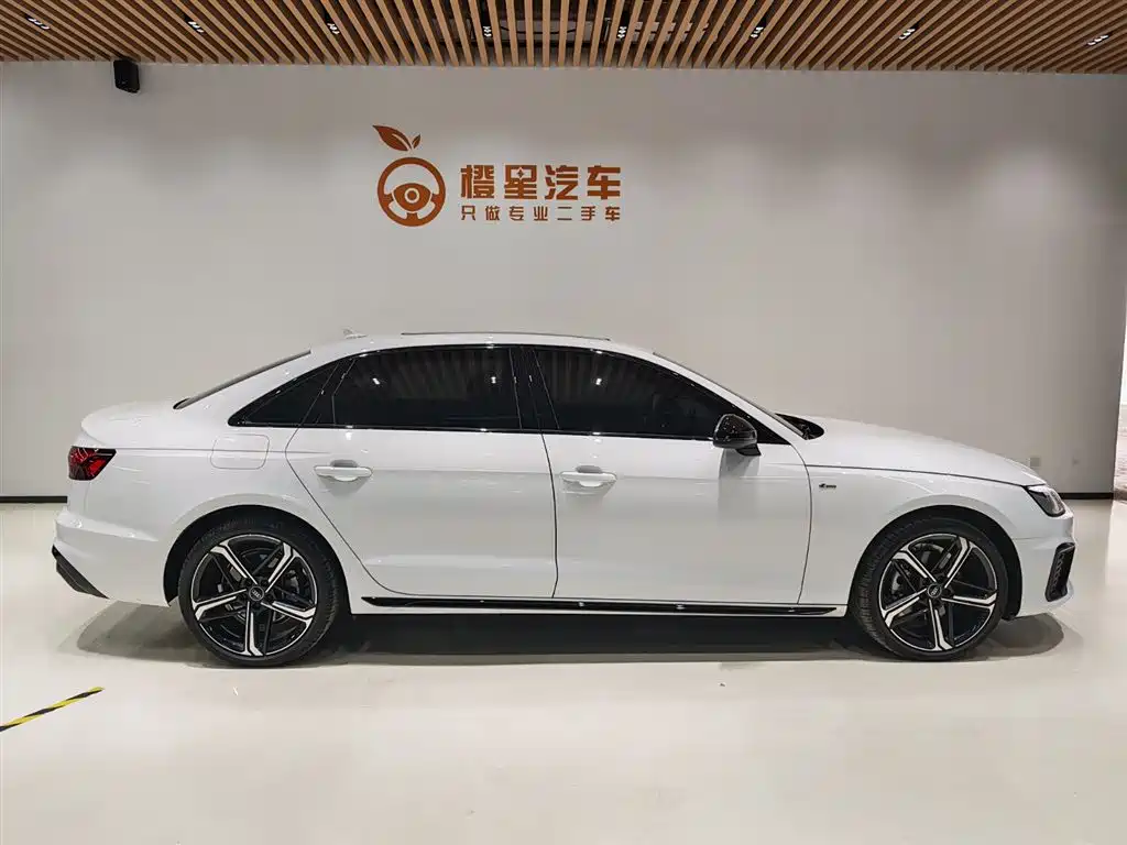 Audi A4L 2025 2024 40 TFSI Luxury Dynamic