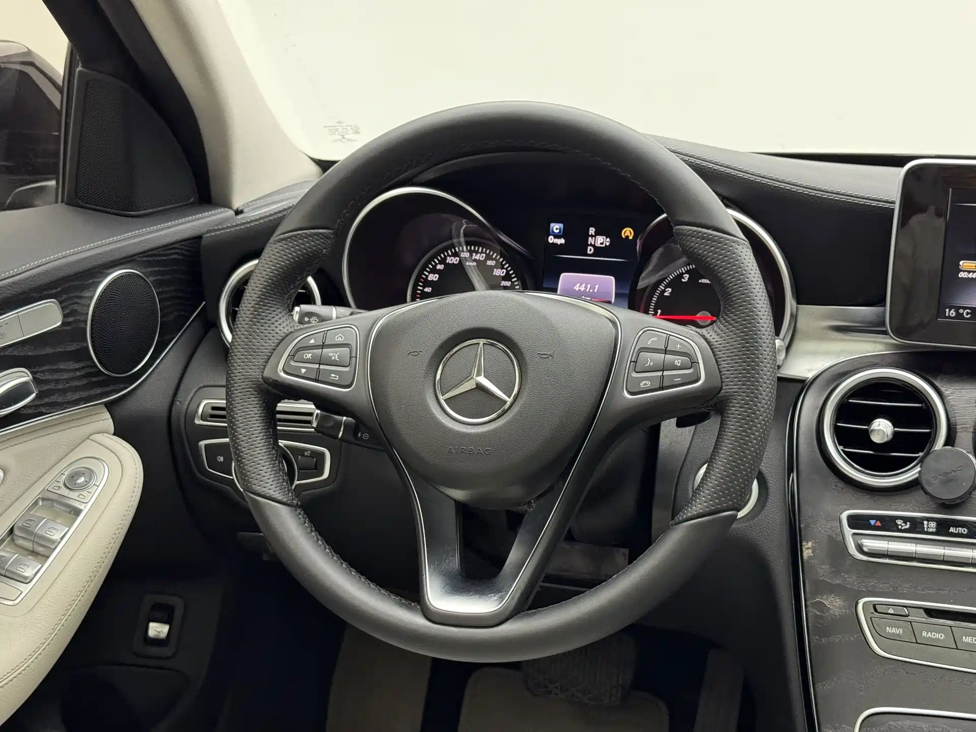 Фото 14 - Mercedes-Benz C-Class
