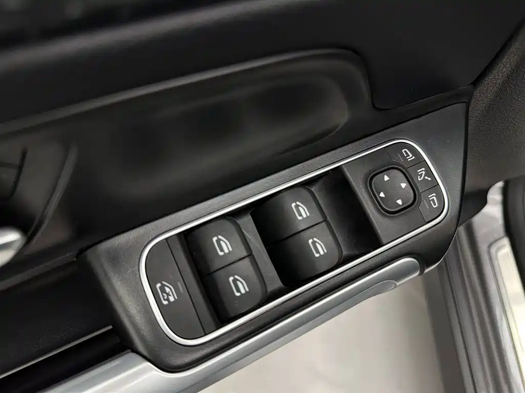 Mercedes-Benz EQB 2025 EQB 260 фото 24