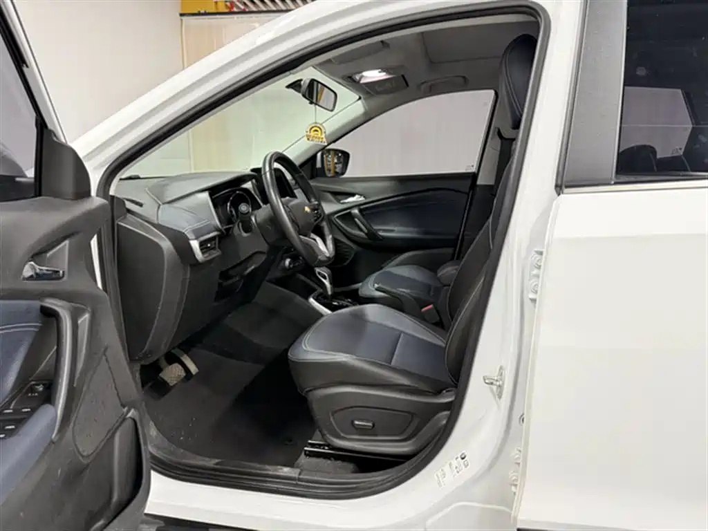 Chevrolet Trax 2021 325T Auto Fun Edition China VI фото 12