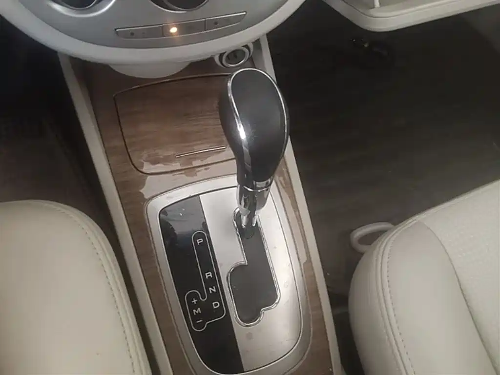 Buick Excelle 2015 1.5L Automatic Classic фото 21