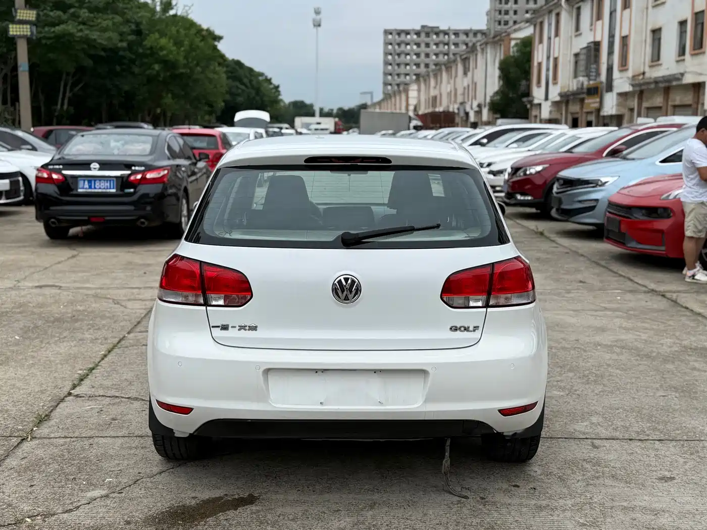 Volkswagen Golf 2011 Model 1.6 Automatic Comfort фото 8
