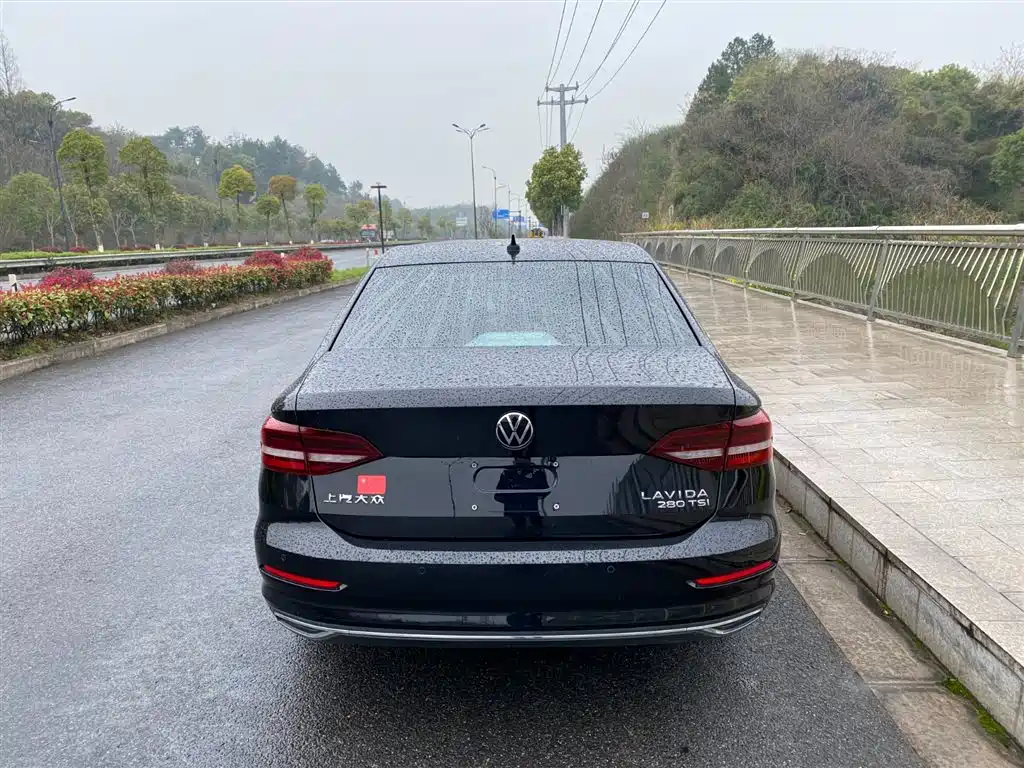 Volkswagen Lavida 2022 280TSI DSG Comfort Edition фото 5
