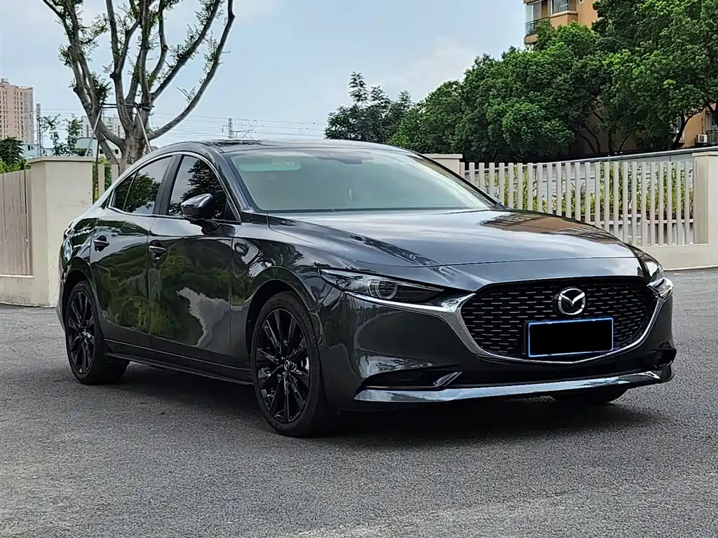 Mazda Mazda3 Axela 2020 2.0L Automatic Stylish Edition фото 4