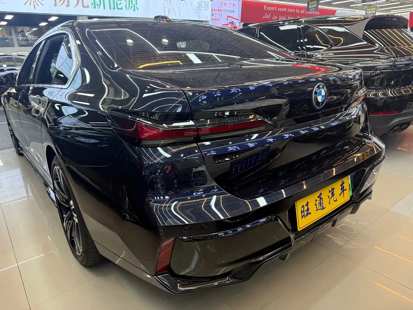 BMW i7 2023 eDrive50L Premium M Sport Package фото 4