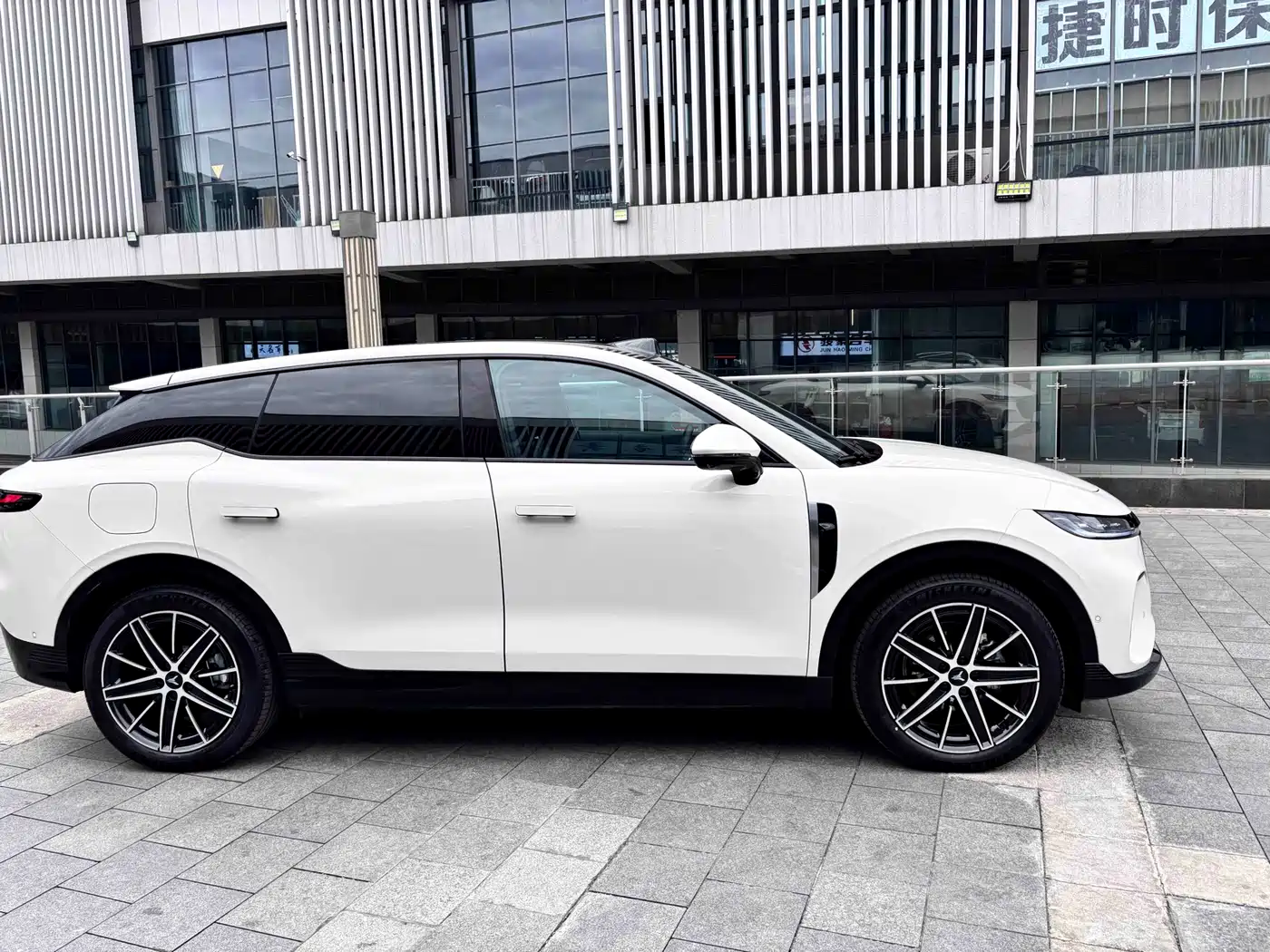 Voyah Auto Voyah Zhiyin 2025 Base фото 4