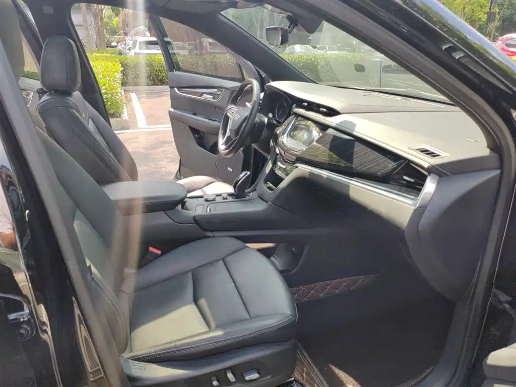 Cadillac XT6 2021 28T 6-Seater Style фото 9