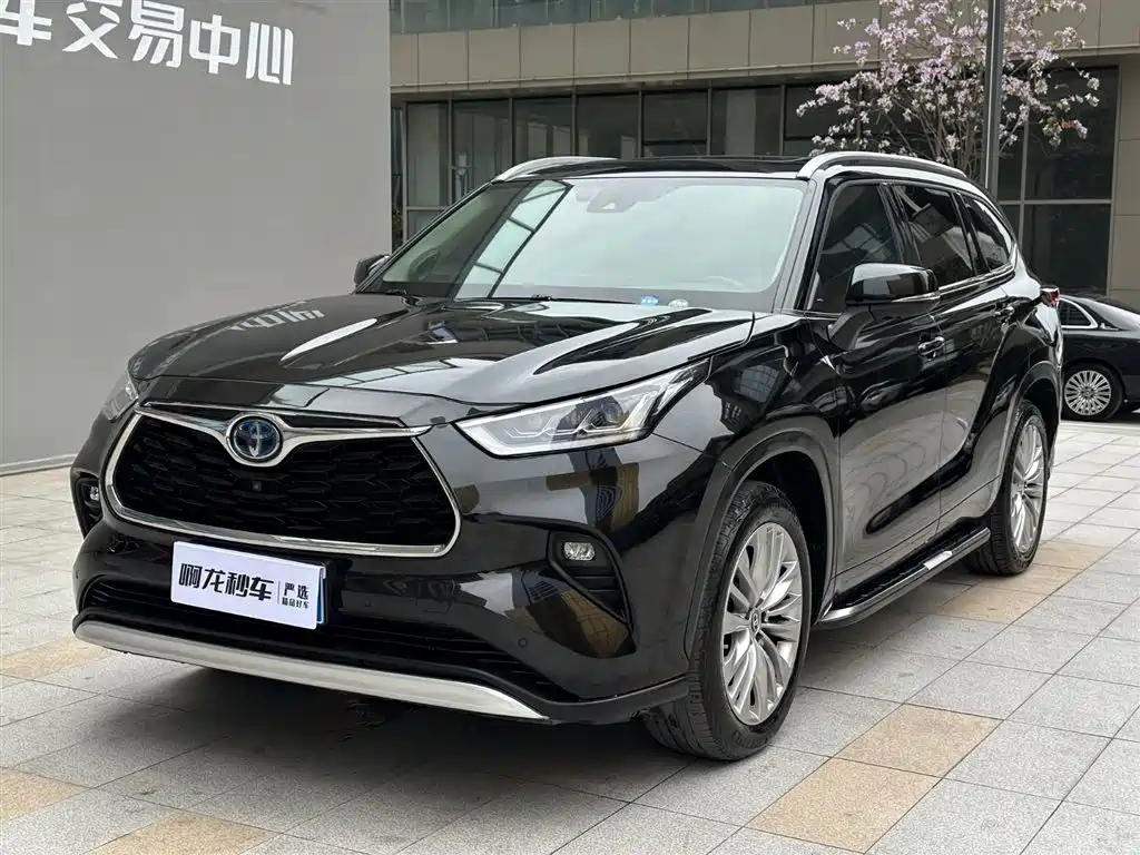 Toyota Highlander 2022 Dual Engine 2.5L 4WD Supreme Edition 7-Seater фото 3
