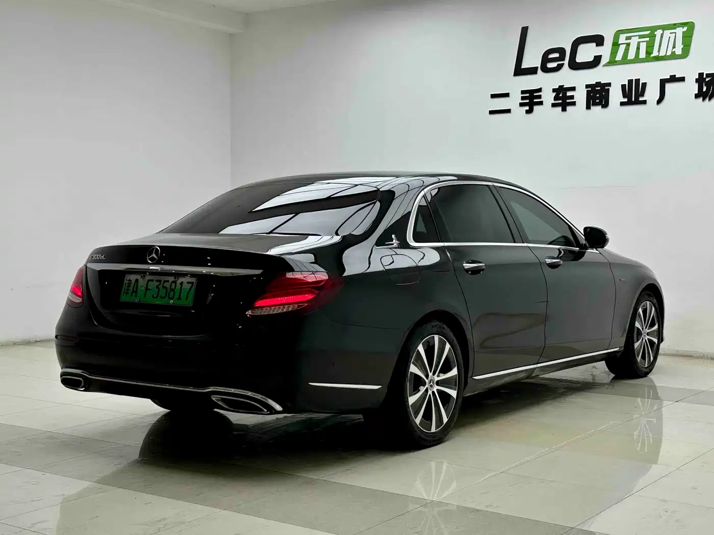Mercedes-Benz E-Class New Energy 2020 E 300 e L фото 6
