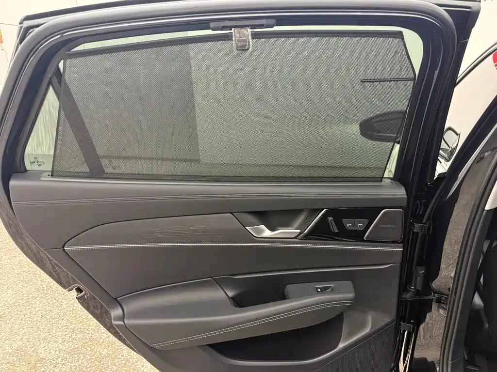 Volkswagen Passat 2026 2025 Pro 380TSI Dragon Prestige Edition