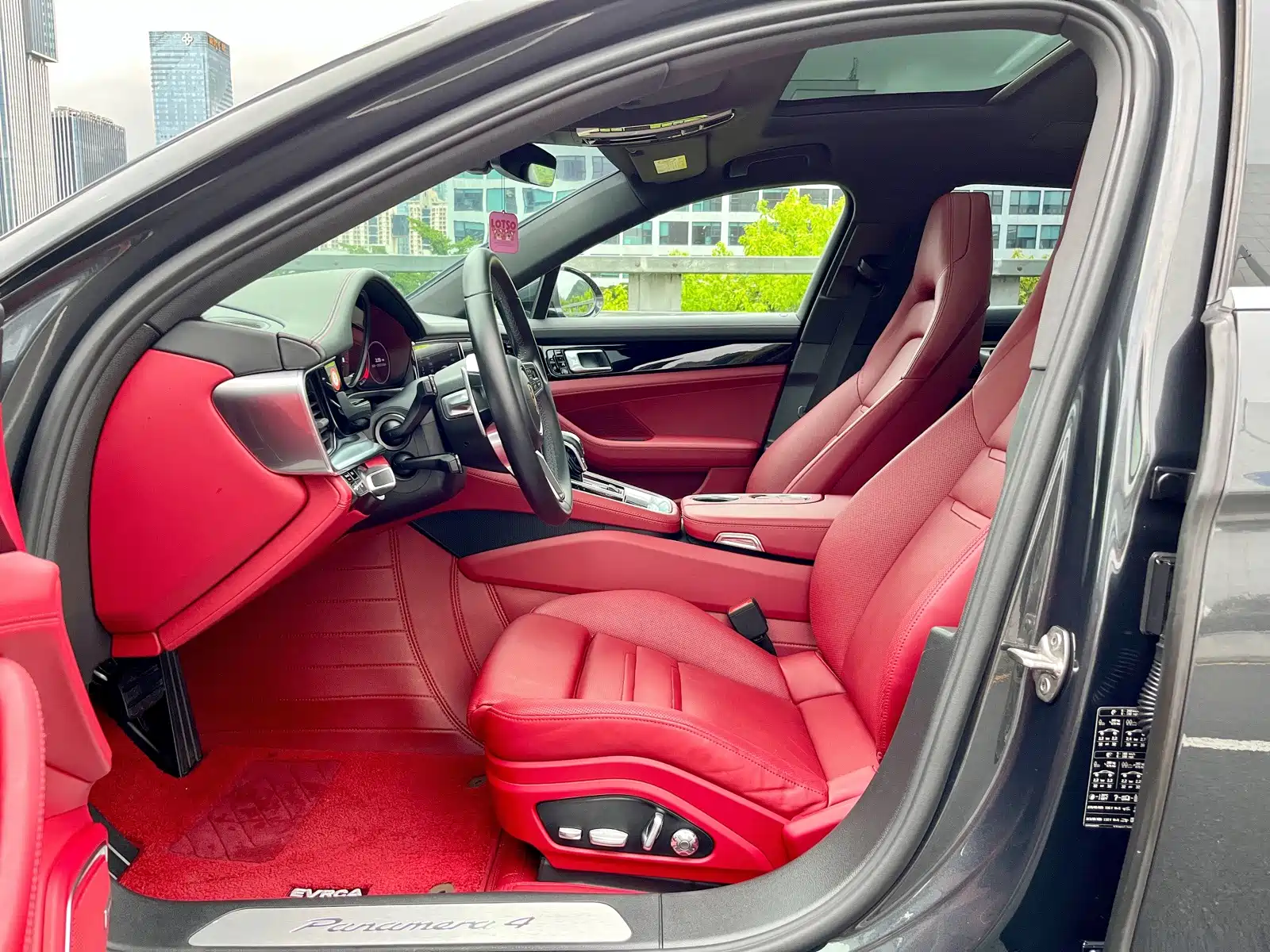 Фото 7 - Porsche Panamera