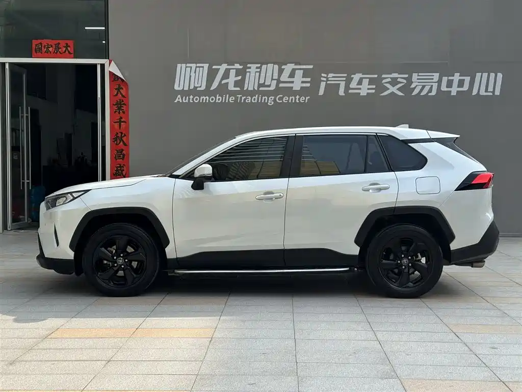 Toyota RAV4 Rongfang 2022 Hybrid 2.5L E-CVT 4WD Elite Plus Edition фото 22