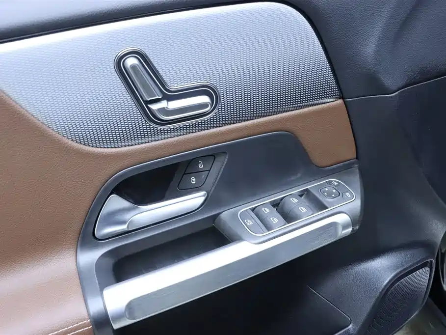 Mercedes-Benz GLB 2022 Model GLB 200 Dynamic Edition фото 12