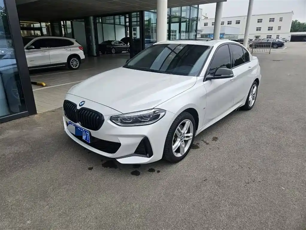 BMW 1 Series 2022 120i M Sport Shadow Edition
