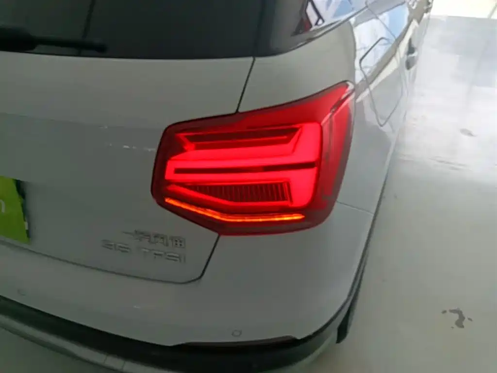Audi Q2L 2020 35 TFSI Fashion Dynamic Model фото 8