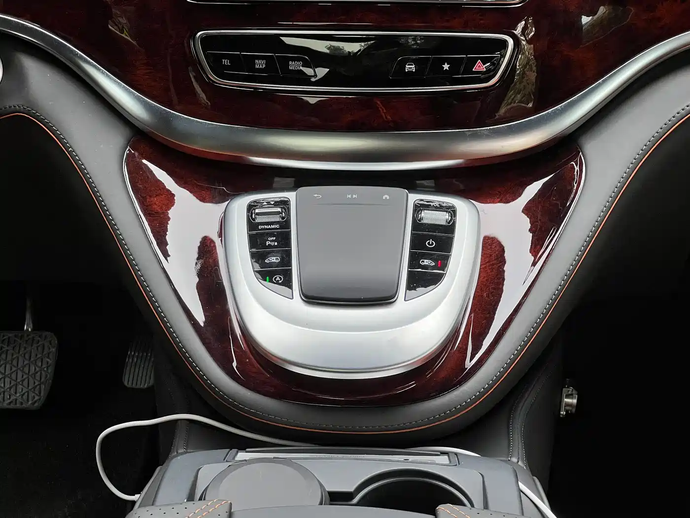 Mercedes-Benz V-Class 2022 V 260 L Long Wheelbase Luxury Edition фото 11