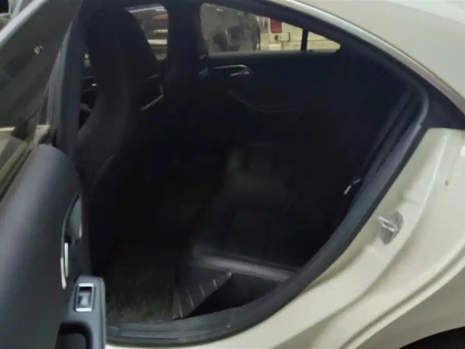 Mercedes-Benz CLA (Import) 2016 Facelift CLA 200 Style фото 11