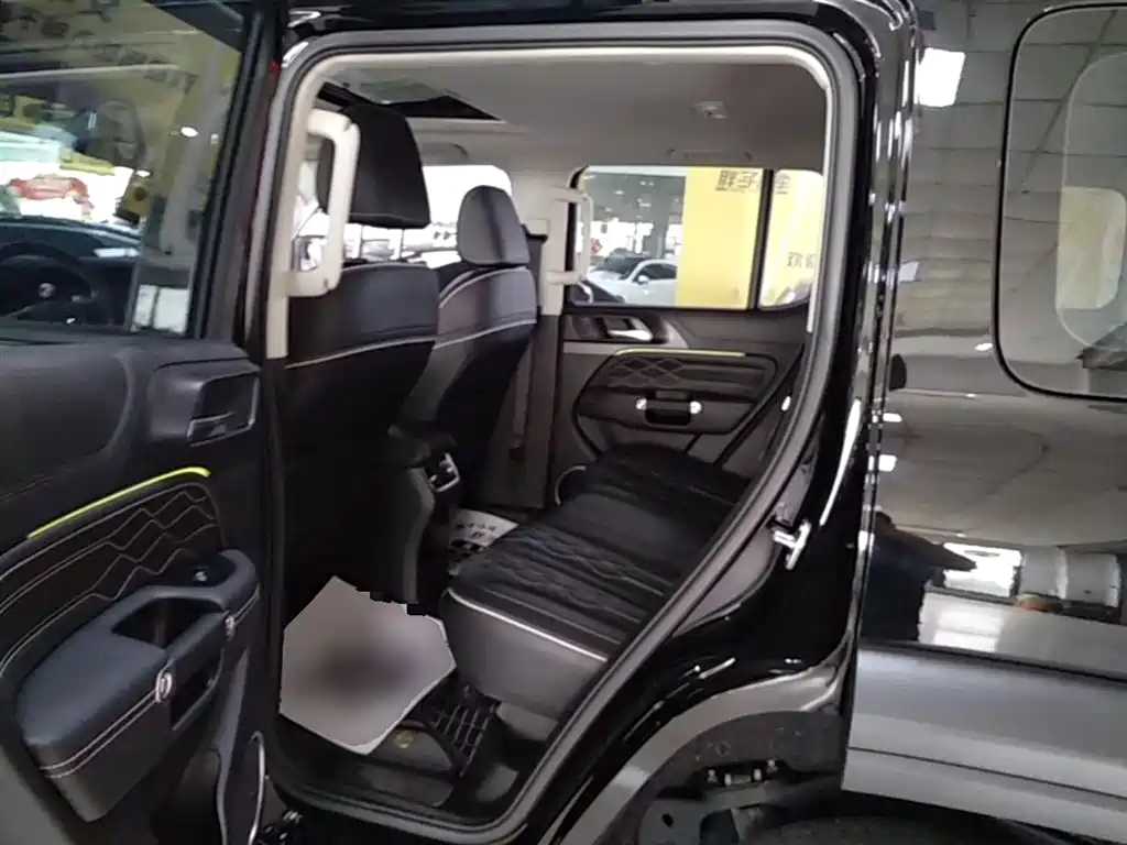 Tank 300 2023 Off-Road Edition 2.0T Challenger фото 17