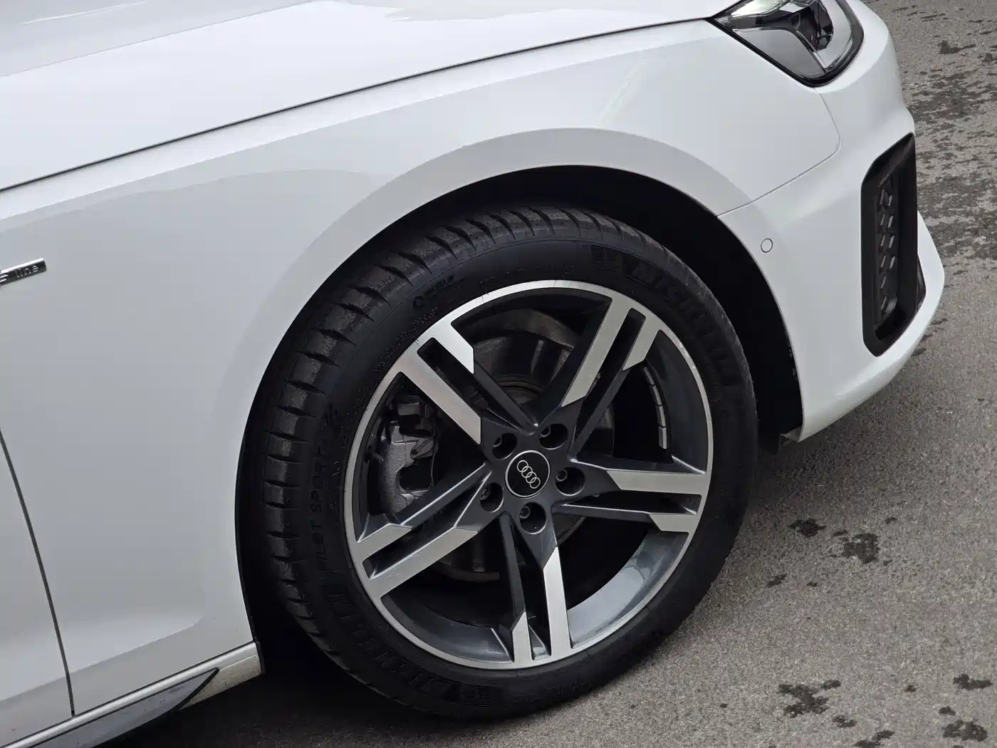 Audi A4L 2023 40 TFSI Luxury Sport фото 8