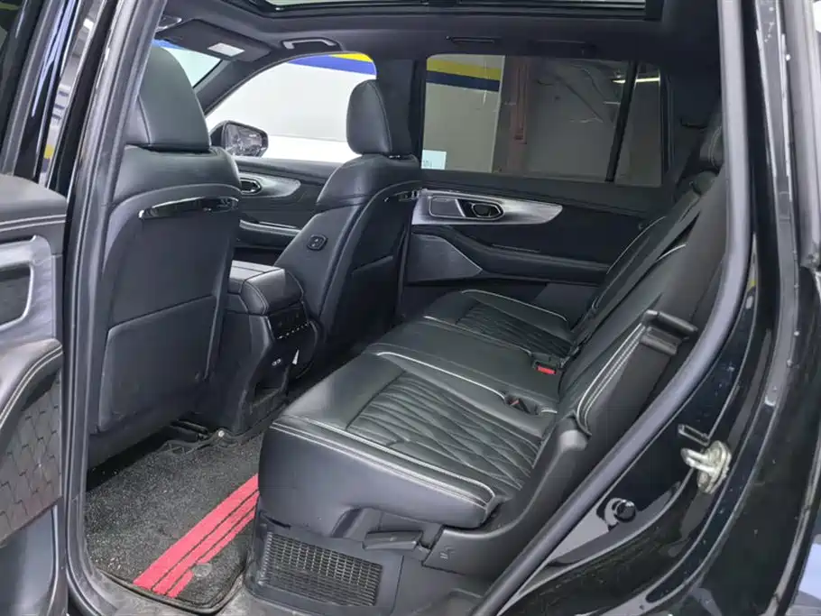 GAC Trumpchi Trumpchi GS8 2022 Hybrid Series 2.0TM 4WD Premium Edition (7-Seater) фото 11