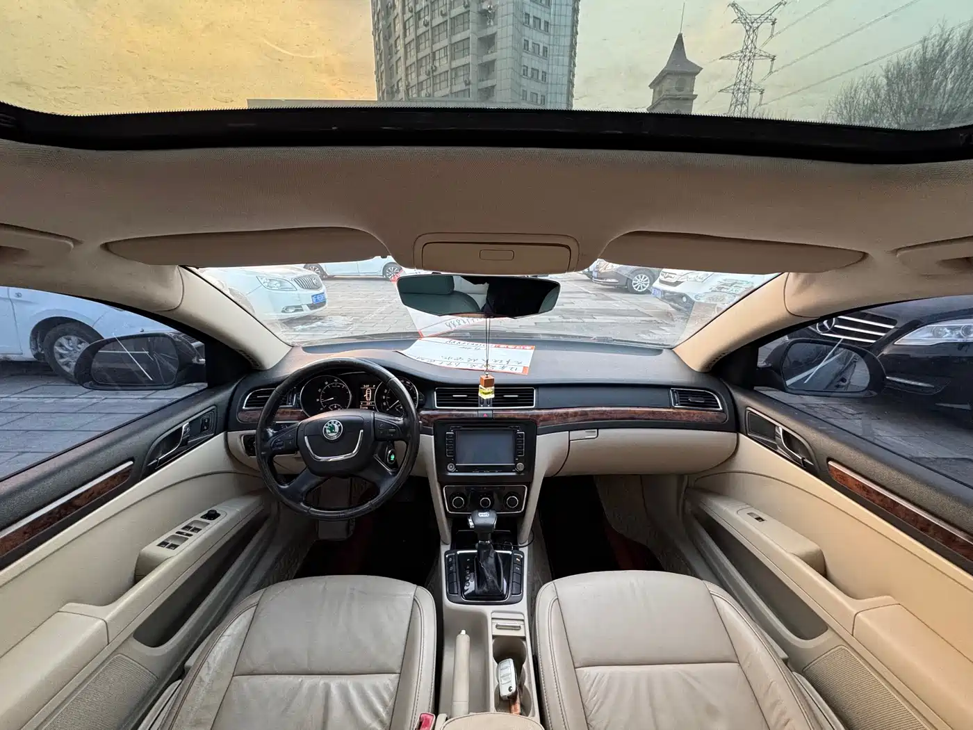Škoda Superb 2012 1.4TSI DSG Elegance Edition фото 9