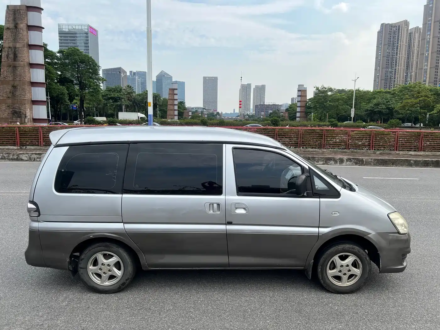Фото 4 - Dongfeng Fengxing Lingzhi