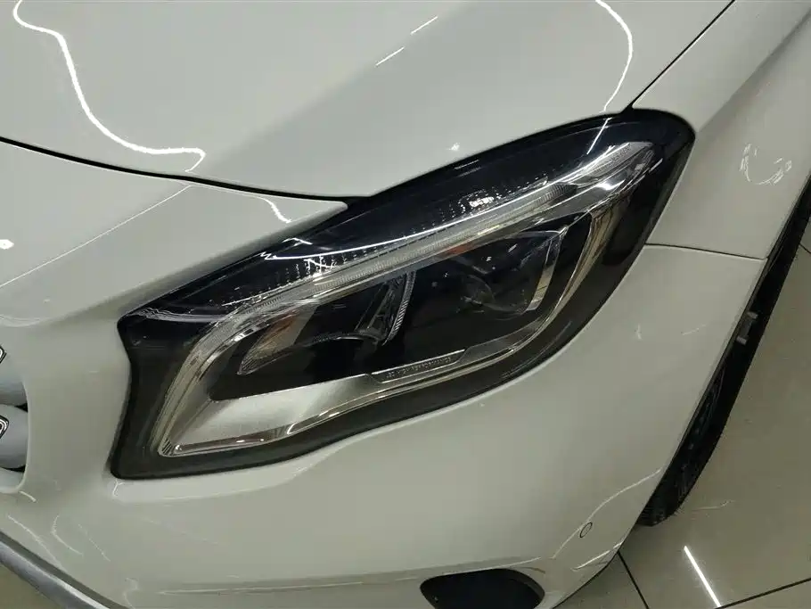 Mercedes-Benz GLA 2018 GLA 200 Fashion фото 5