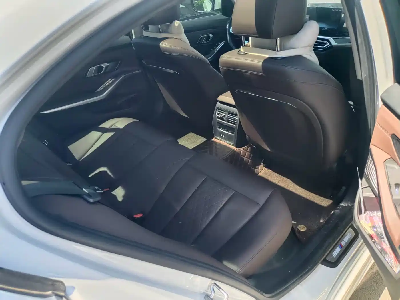 BMW 3 Series 2023 320Li M Sport Package фото 2