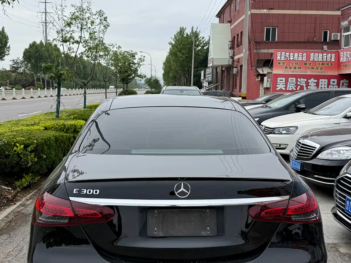 Mercedes-Benz E-Class (Import) 2023 E 300 Luxury Sport Edition фото 5