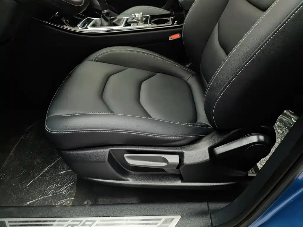 FAW Senya R9 2018 2018 Model 1.2T Manual Luxury Smart Fashion Edition