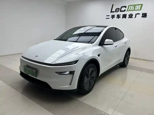  Tesla Model Y 2025 Facelift Long Range All-Wheel Drive