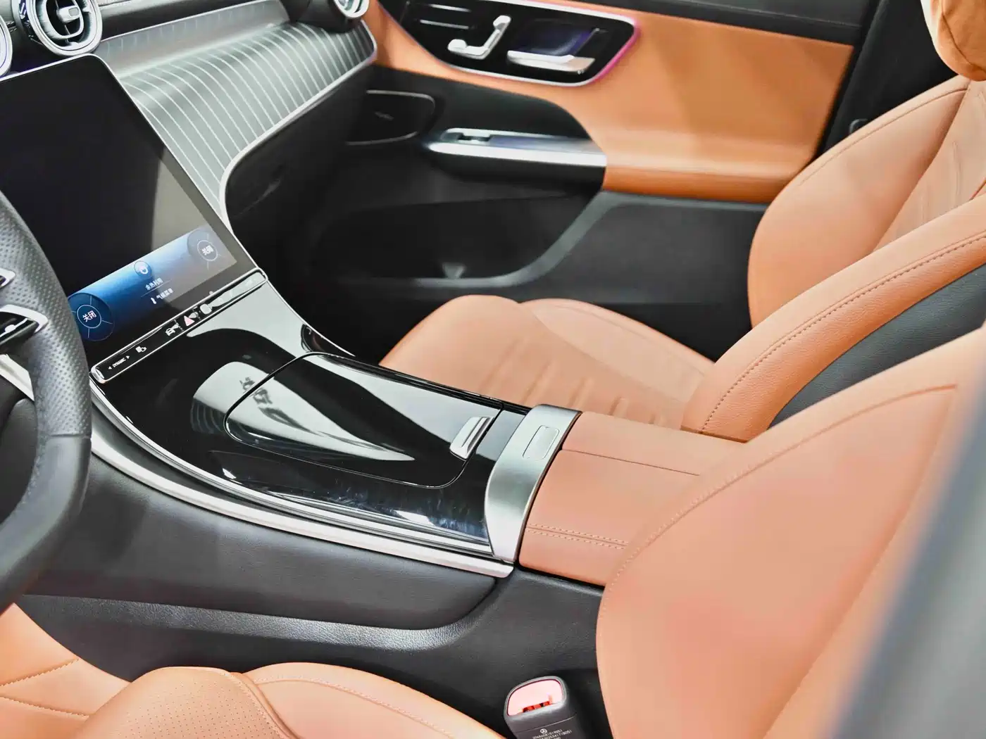 Mercedes-Benz GLC 2024 GLC 300 L 4MATIC Dynamic 5-seater фото 23