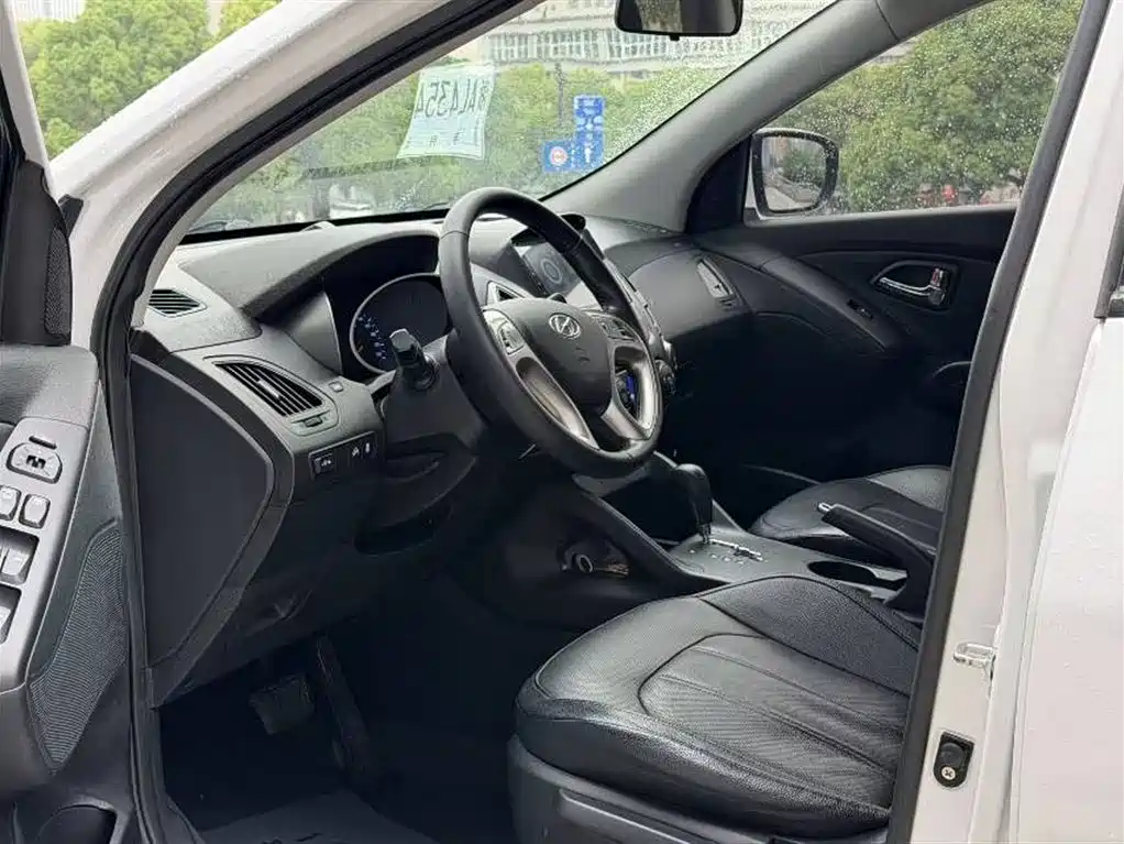 Hyundai Beijing Hyundai ix35 2013 2.0L Auto 2WD Smart GLS China IV фото 5